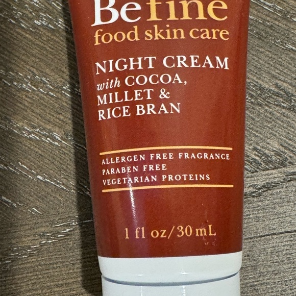 8 Piece Makeup and Skincare Sample Bundle Set. NWT. - Picture 5 of 9